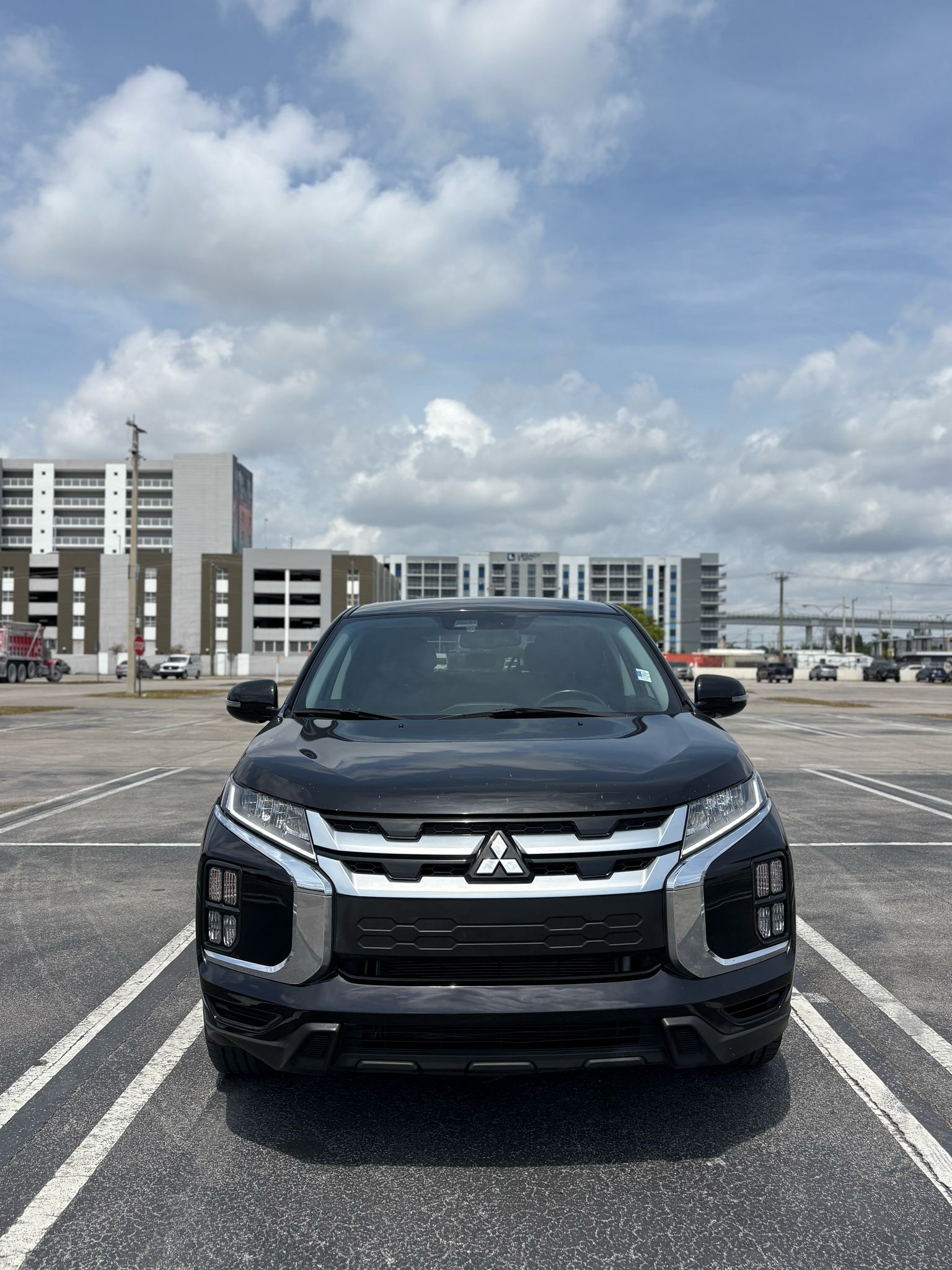 🚙 2023 Mitsubishi Outlander – 35,972 millas