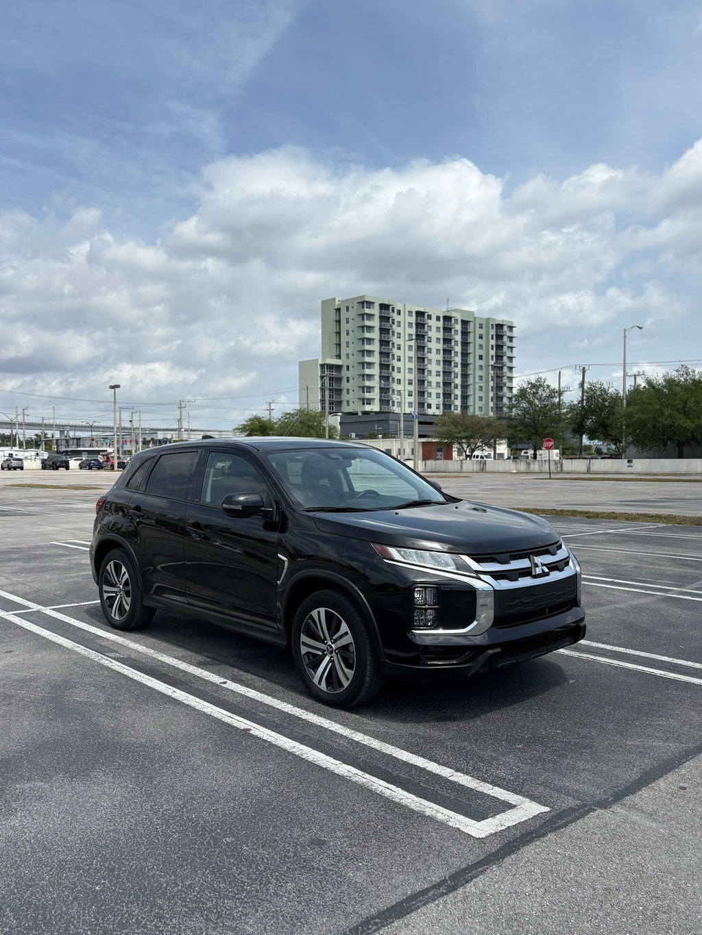 🚙 2023 Mitsubishi Outlander – 35,972 millas