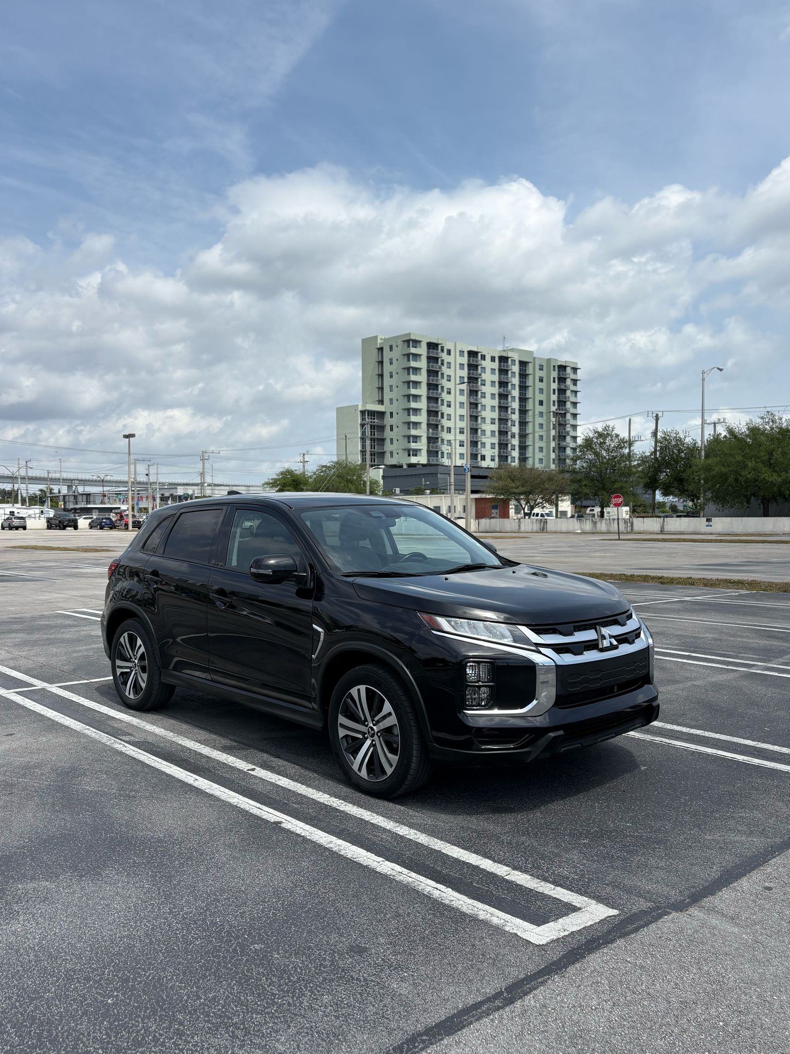 🚙 2023 Mitsubishi Outlander – 35,972 millas