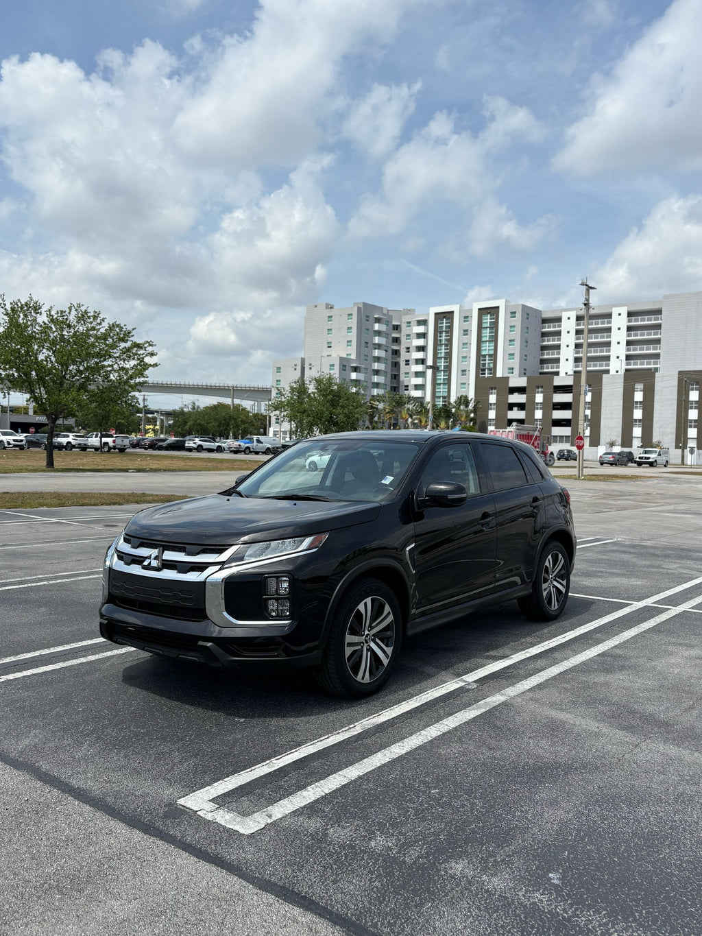 🚙 2023 Mitsubishi Outlander – 35,972 millas