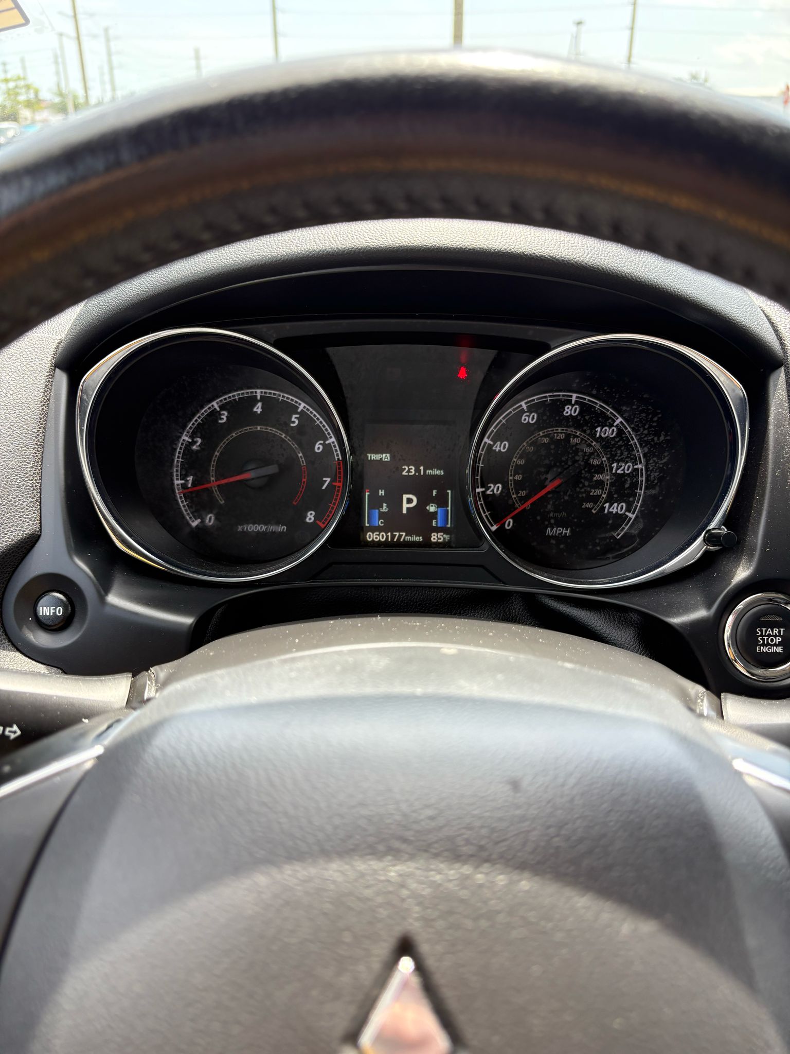 🚙 2023 Mitsubishi Outlander – 35,972 millas