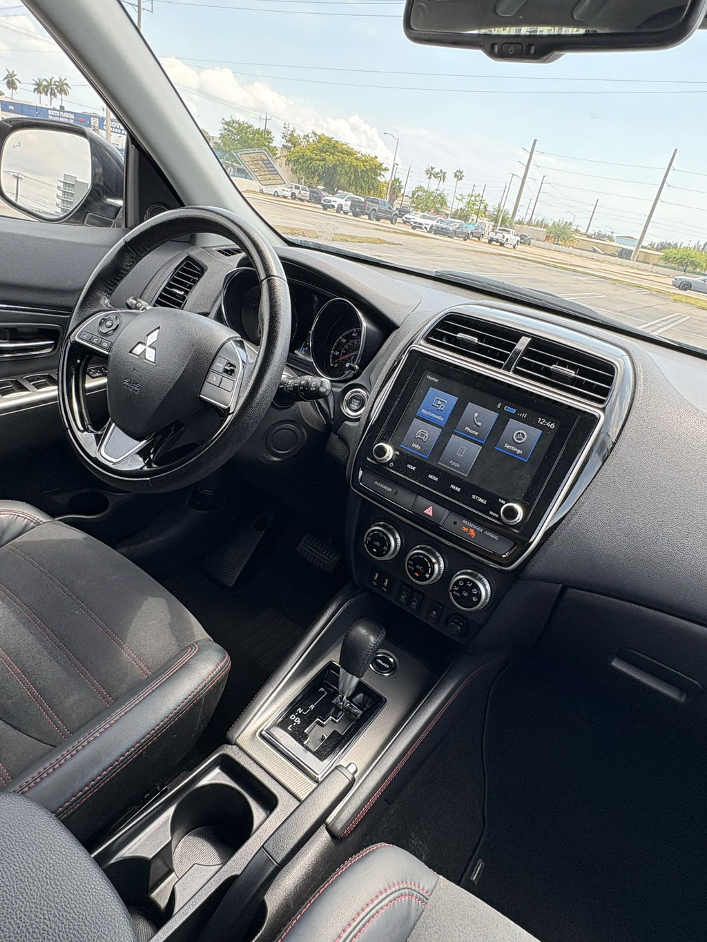 🚙 2023 Mitsubishi Outlander – 35,972 millas