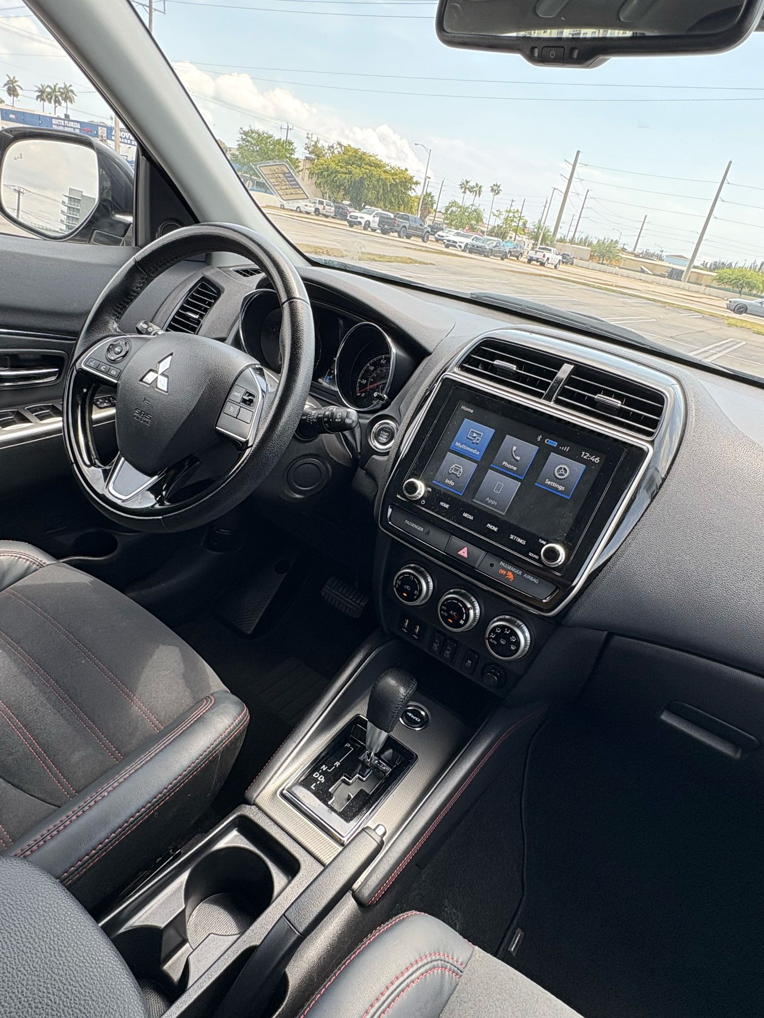 🚙 2023 Mitsubishi Outlander – 35,972 millas