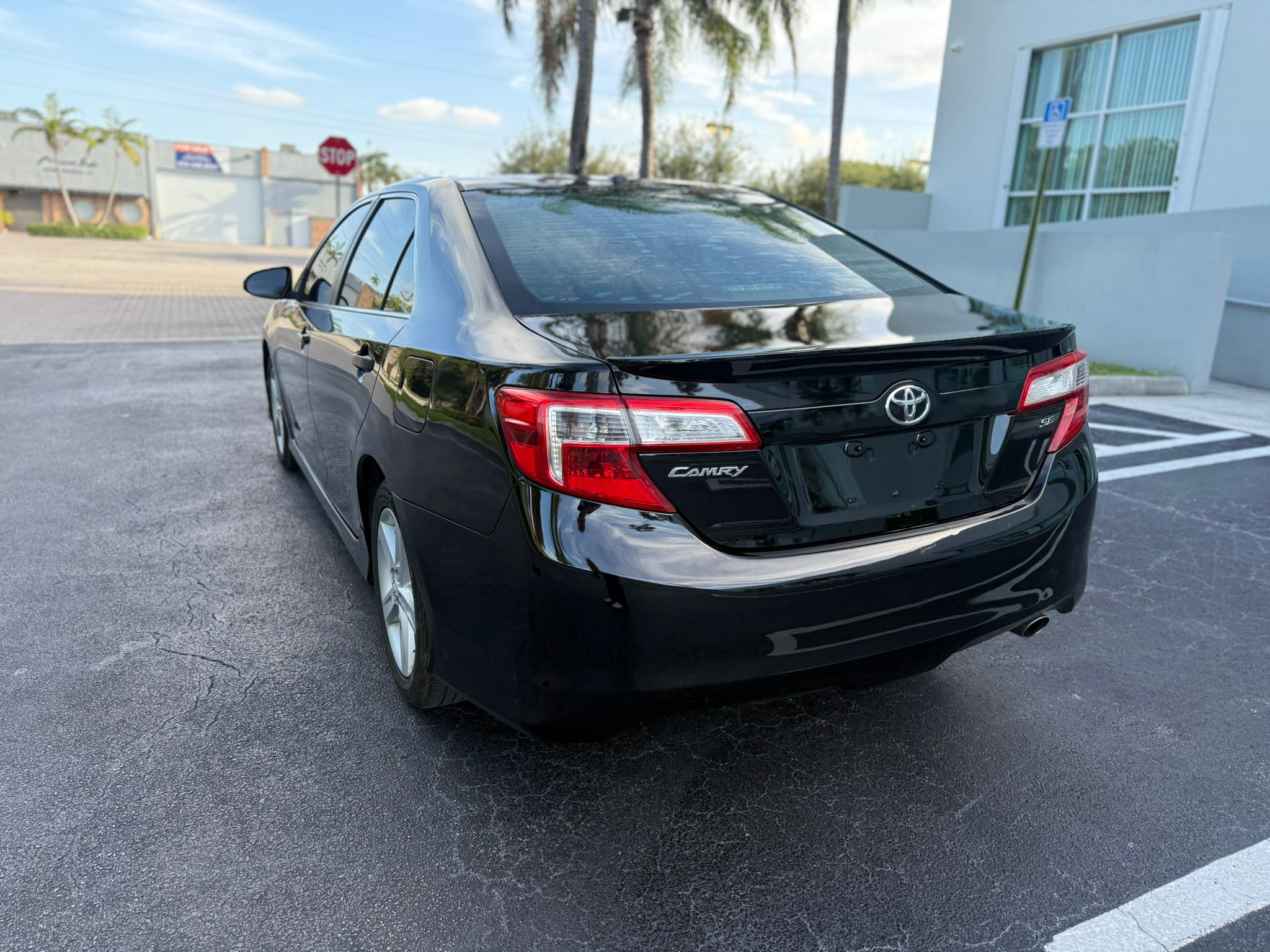 🚗 2014 Toyota Camry SE