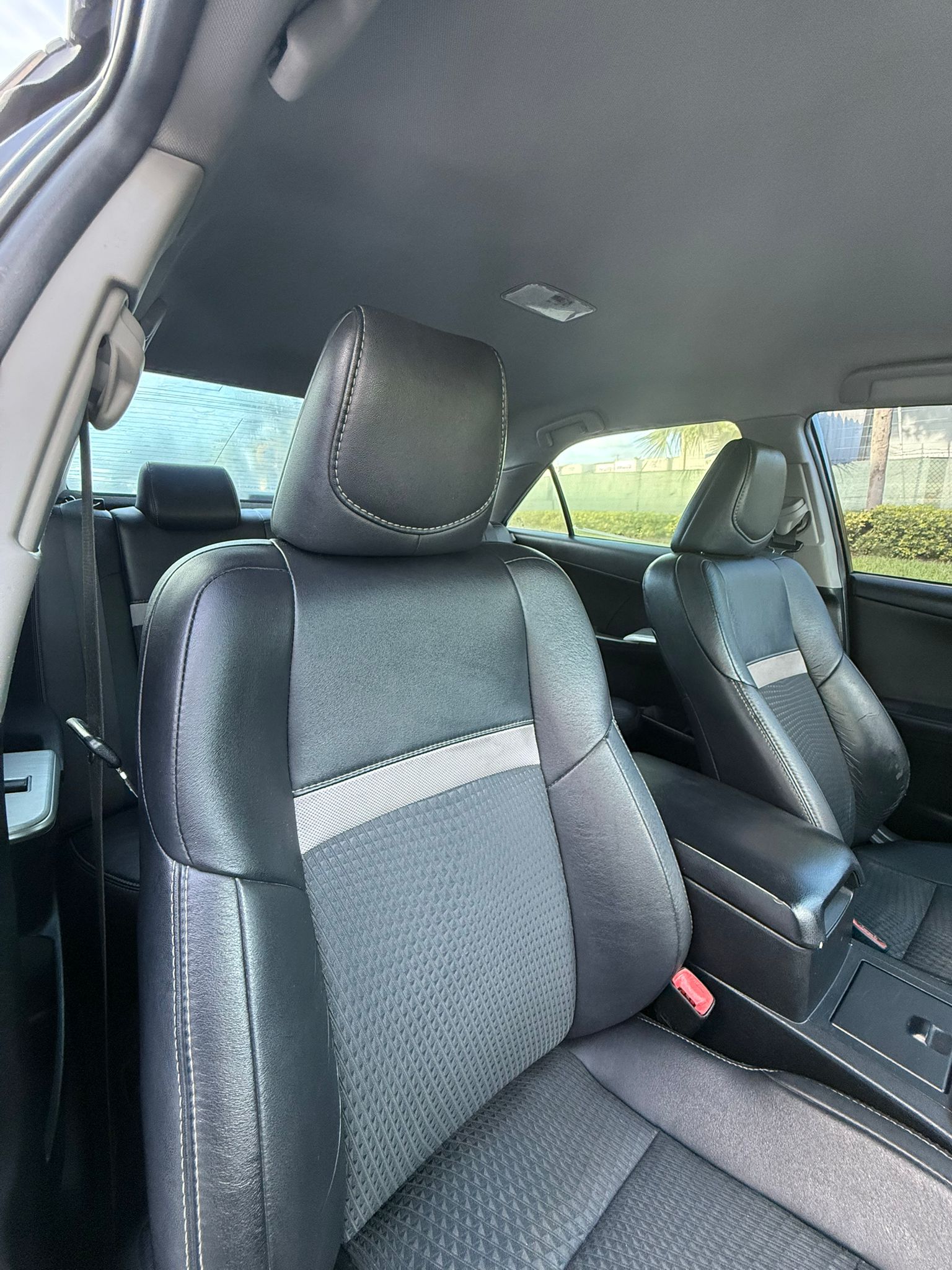 🚗 2014 Toyota Camry SE